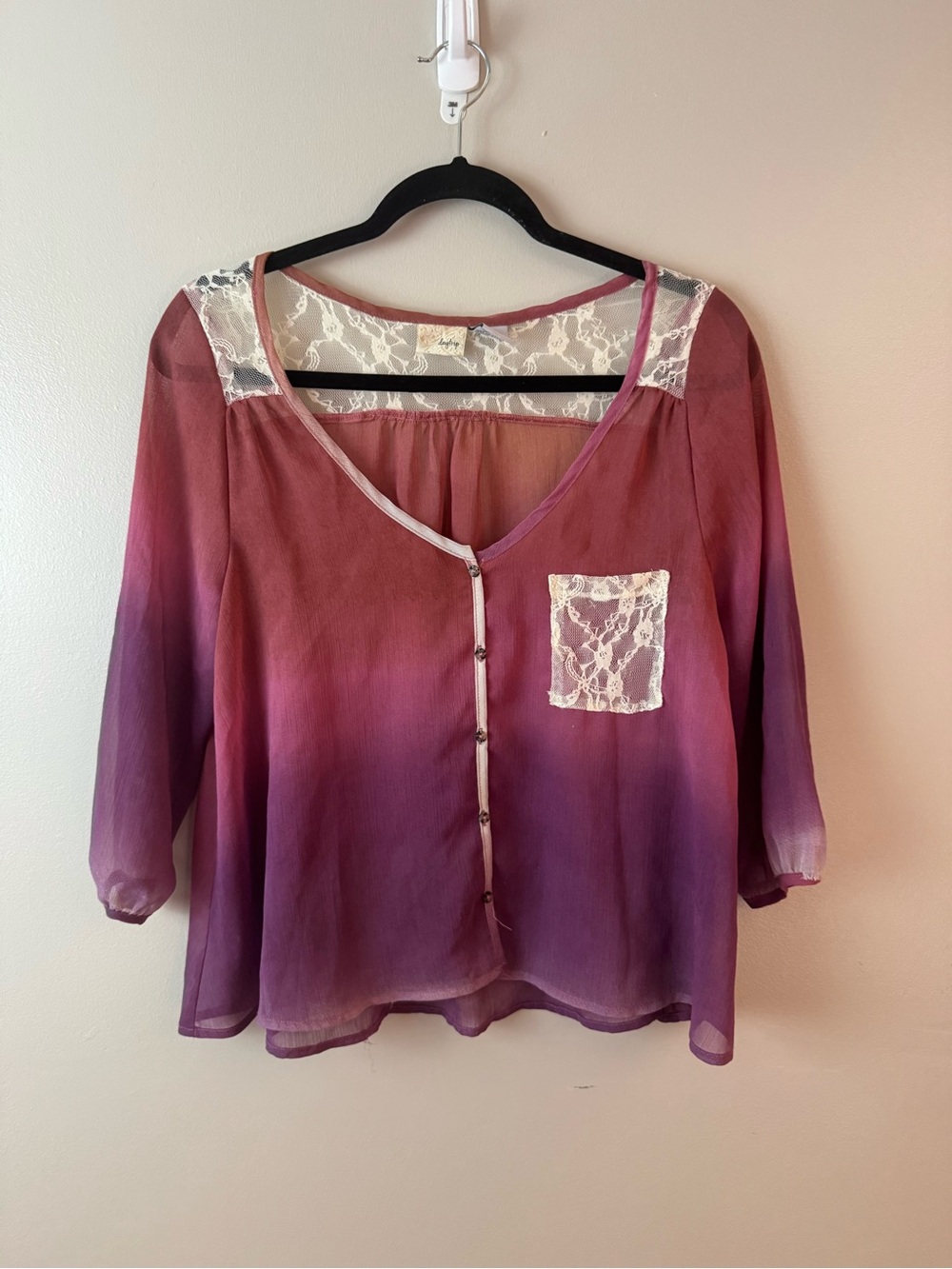 Daytrip The Buckle Lace Accent Ombre Button-Front Blouse Small